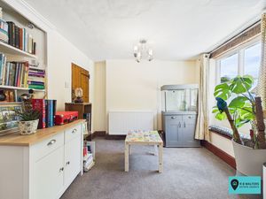 Dining Area - click for photo gallery